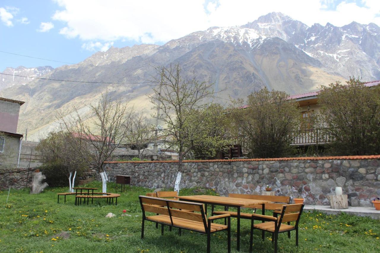Golden Star Kazbegi Hotel Buitenkant foto