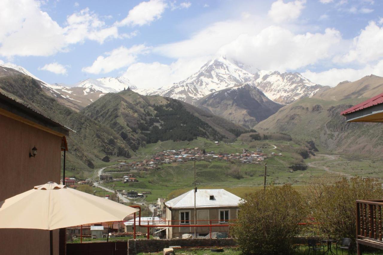 Golden Star Kazbegi Hotel Buitenkant foto