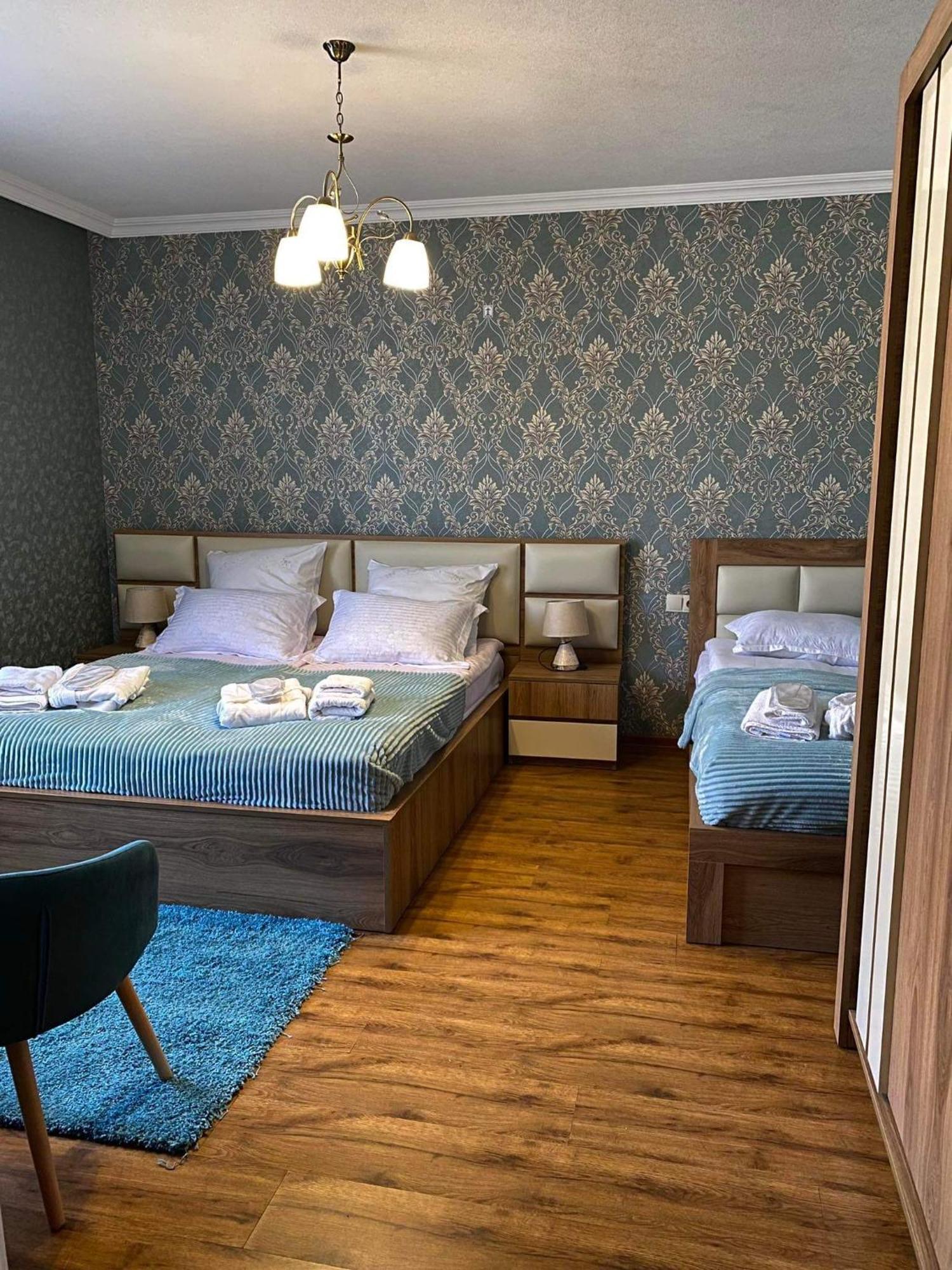 Golden Star Kazbegi Hotel Kamer foto